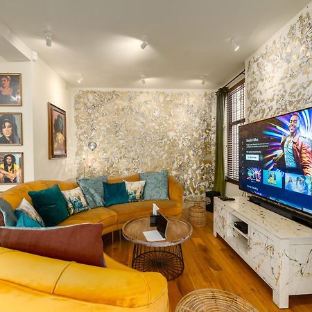 City Retreat, Spacious 4 Bed House, Games Room, Parking, Hot Tub & Bbq Cardiff Esterno foto