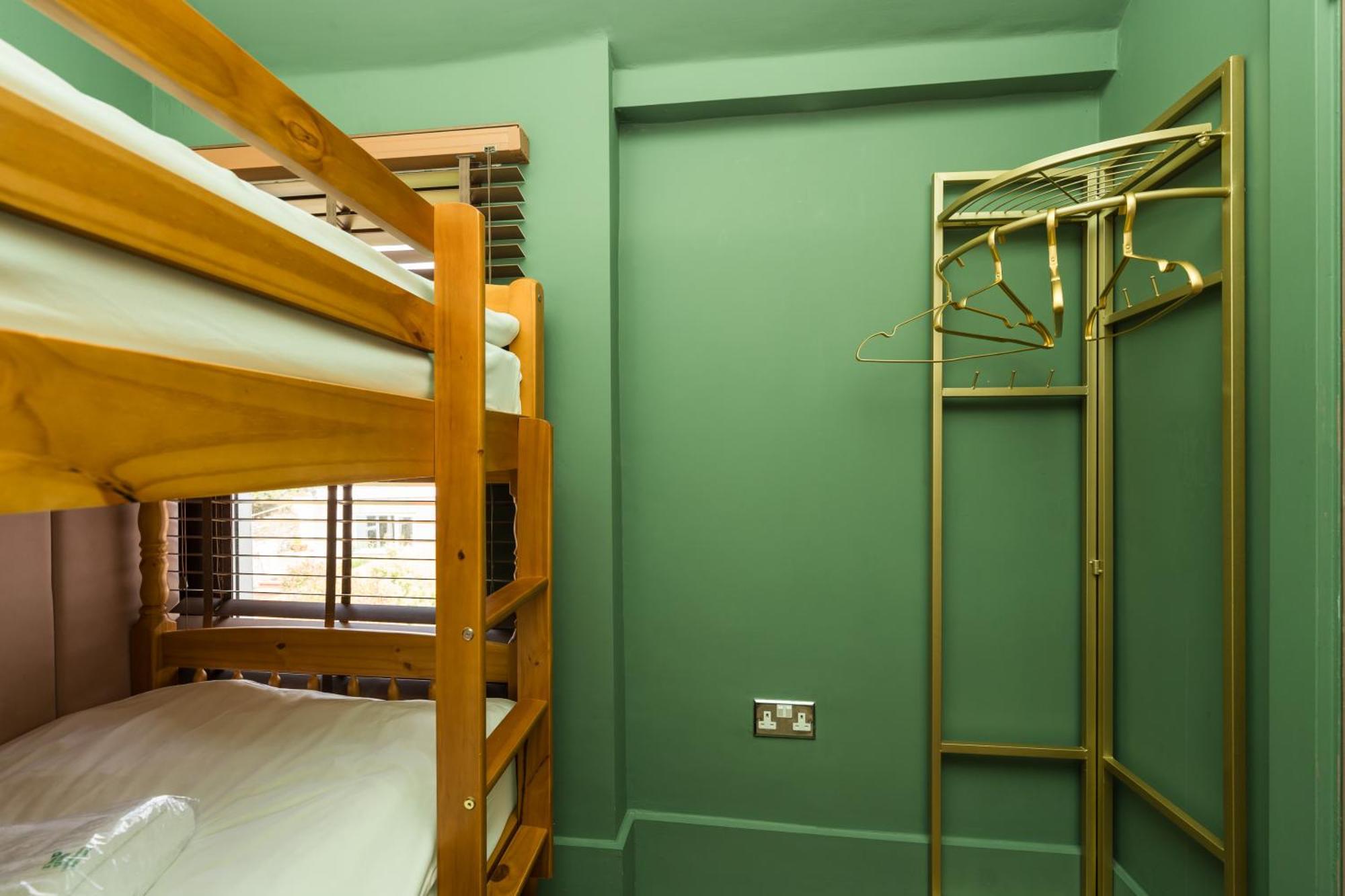 City Retreat, Spacious 4 Bed House, Games Room, Parking, Hot Tub & Bbq Cardiff Esterno foto
