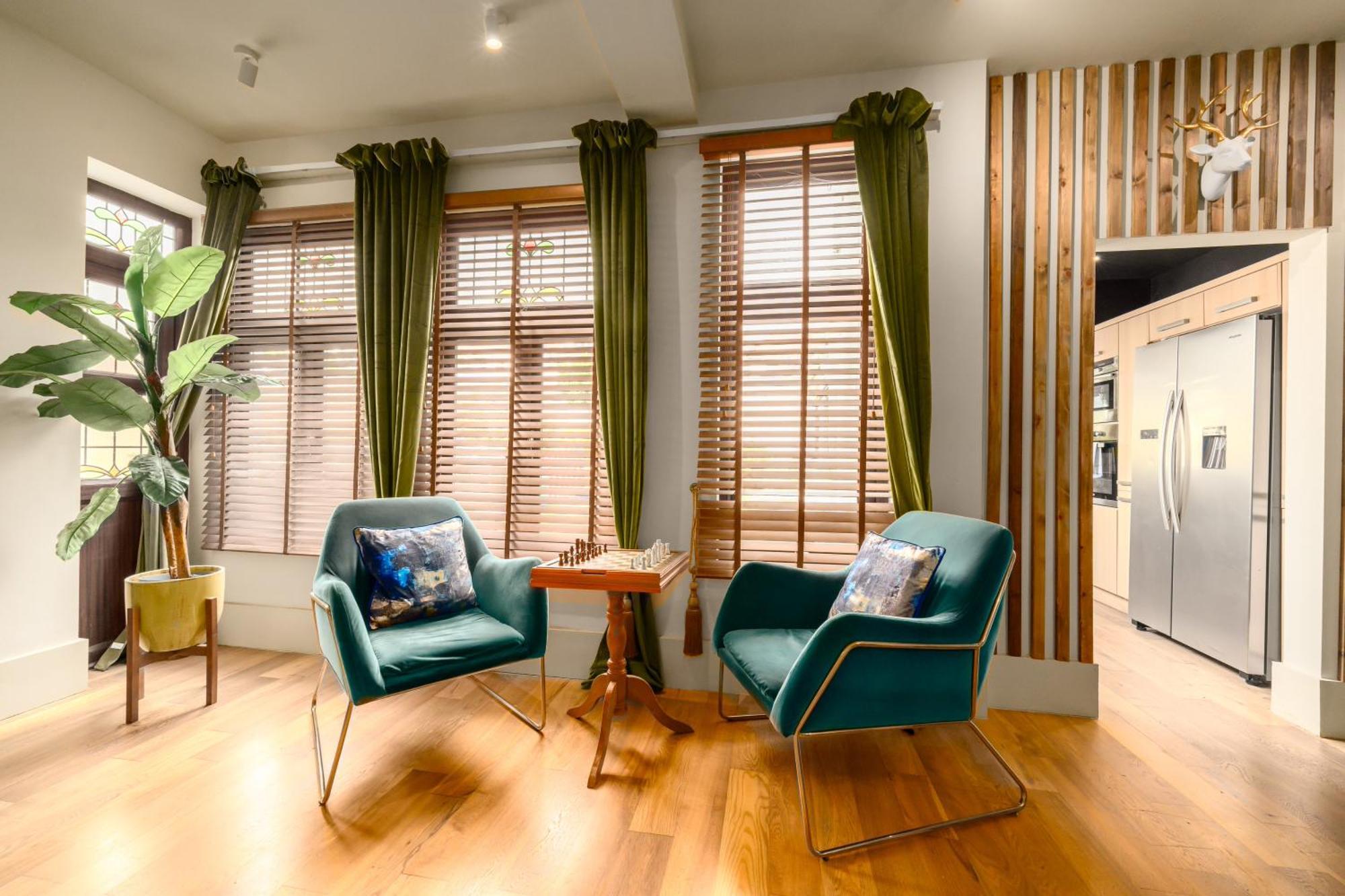 City Retreat, Spacious 4 Bed House, Games Room, Parking, Hot Tub & Bbq Cardiff Esterno foto
