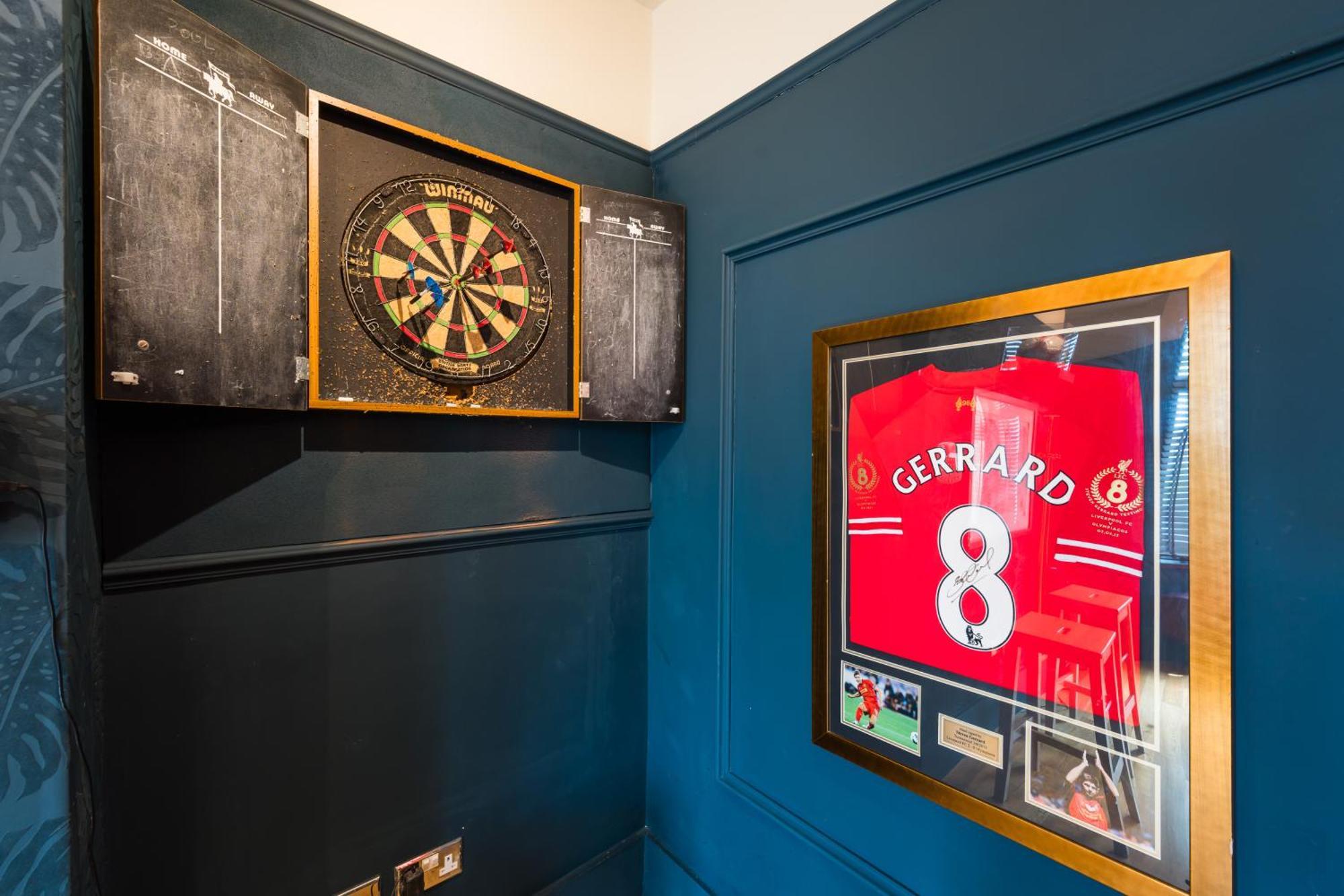 City Retreat, Spacious 4 Bed House, Games Room, Parking, Hot Tub & Bbq Cardiff Esterno foto