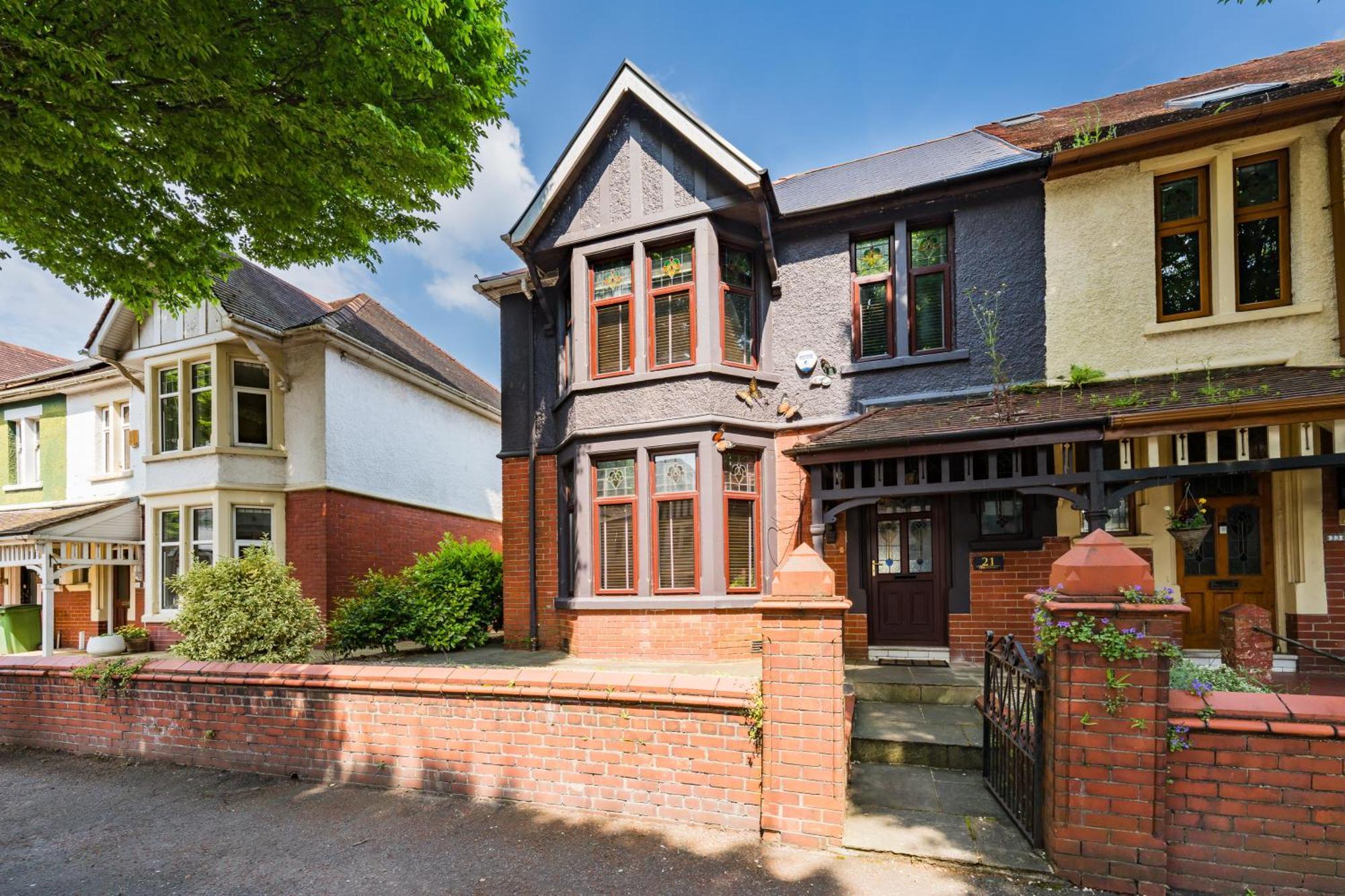 City Retreat, Spacious 4 Bed House, Games Room, Parking, Hot Tub & Bbq Cardiff Esterno foto